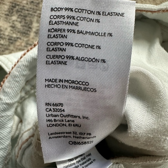 Free People Piper Mid Rise
Crop Wide‎ Leg Jeans
Bleach Bloom Womens Sz
32 - Picture 12 of 12